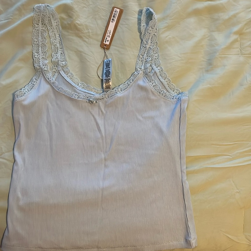 SKIMS SOFT LOUNGE LACE TANK CELESTE